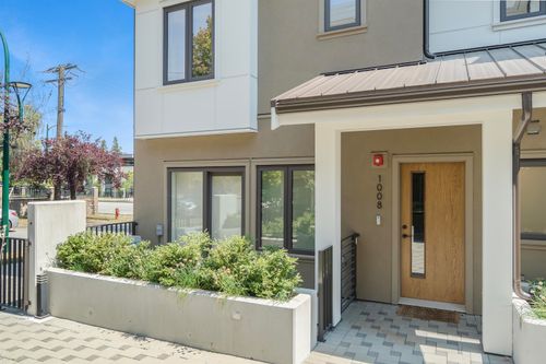 1008 W 52nd Ave, Vancouver, BC, V6P1H5 | Card Image
