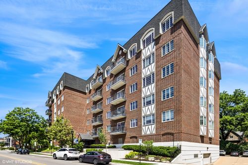 apt-305-501 Forest Ave, Glen Ellyn, IL, 60137-4169 | Card Image