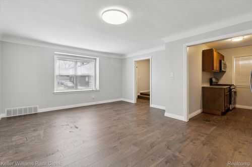 4677 Chatsworth St, Detroit, MI, 48224-3407 | Card Image