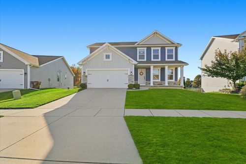 3572 Amber Oaks Dr, Howell, MI, 48855-7104 | Card Image