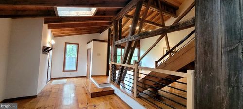 barn-apartment-4989 Valley Park Road, DOYLESTOWN, PA, 18902 | Card Image