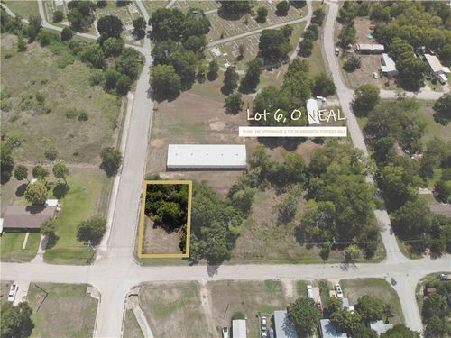 6 S Oneal St, Caldwell, TX, 77836 | Card Image