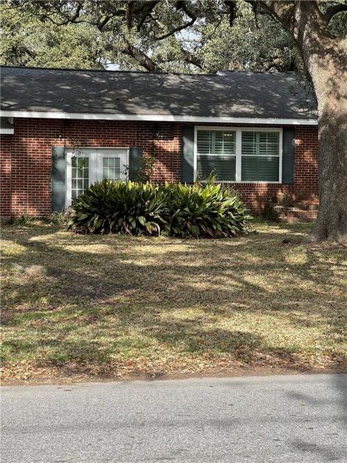 506 5th Ave, Brunswick, GA, 31520-8627 | Card Image