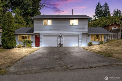 apt-a-6013 W Beech St, Everett, WA, 98203-4283 | Card Image