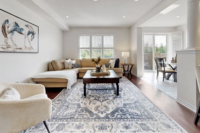 1558 Clitherow St, House other with 4 bedrooms, 3 bathrooms and 1 parking in Milton ON | Image 9