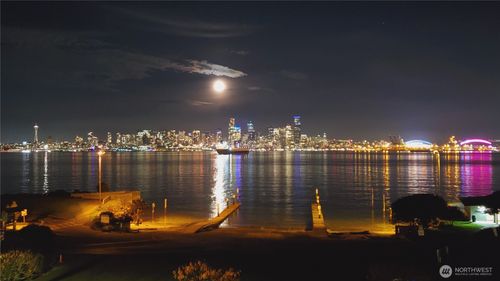 apt-305-1221 Harbor Ave Sw, Seattle, WA, 98116-1746 | Card Image