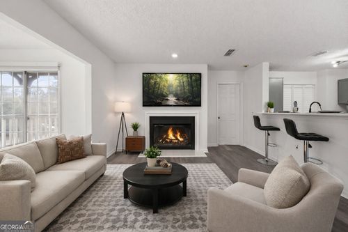 209 Mill Pond Ct Se, Smyrna, GA, 30082-3825 | Card Image