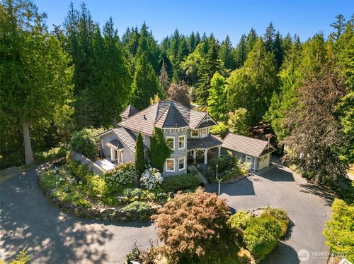 7205 Ne Dolphin Dr, Bainbridge Island, WA, 98110-1096 | Card Image