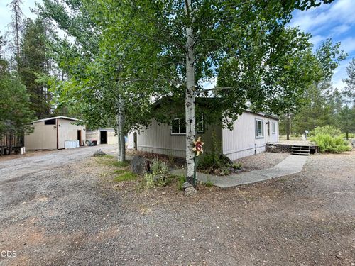 16364 Twin Dr, La Pine, OR, 97739-9627 | Card Image