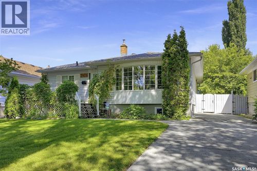 2826 23rd Ave, Regina, SK, S4S1E6 | Card Image