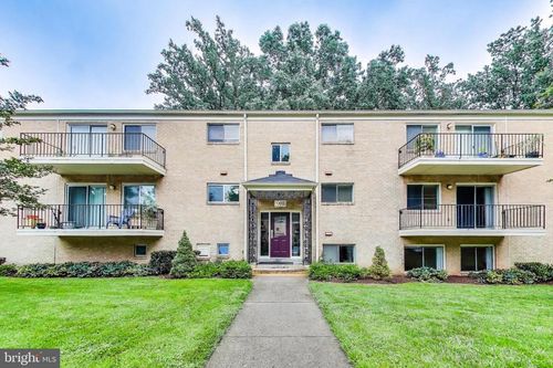 apt-4-10613 Montrose Ave, BETHESDA, MD, 20814-4219 | Card Image