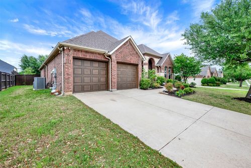 1104 Killian Dr, Mansfield, TX, 76063-6035 | Card Image