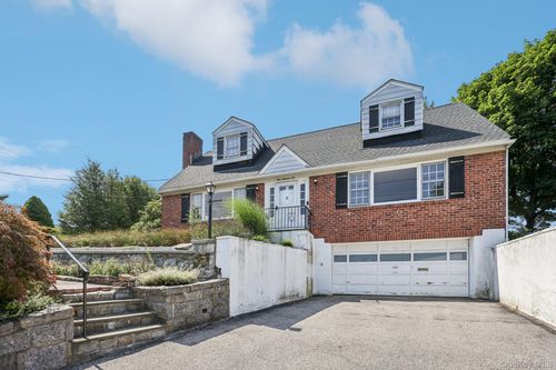 102 Grand Blvd, Scarsdale, NY, 10583-5221 | Card Image