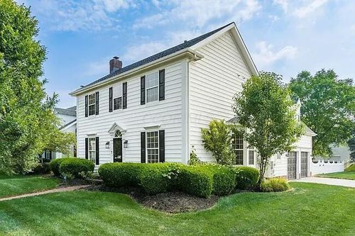 6818 Addenbrook Blvd, New Albany, OH, 43054-9354 | Card Image