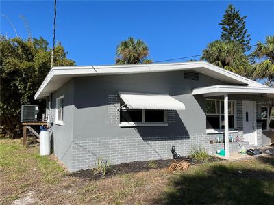 7803 Davis Street, House other with 2 bedrooms, 1 bathrooms and null parking in Port Richey FL | Image 1