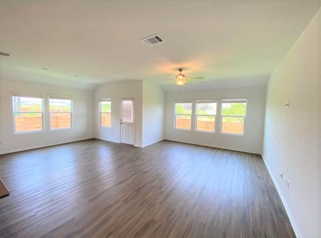 480 Jack Ryan, House other with 4 bedrooms, 3 bathrooms and 2 parking in Kyle TX | Image 6