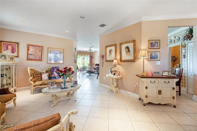 4437 Sw 161 St Path, House other with 3 bedrooms, 2 bathrooms and null parking in Miami FL | Image 6