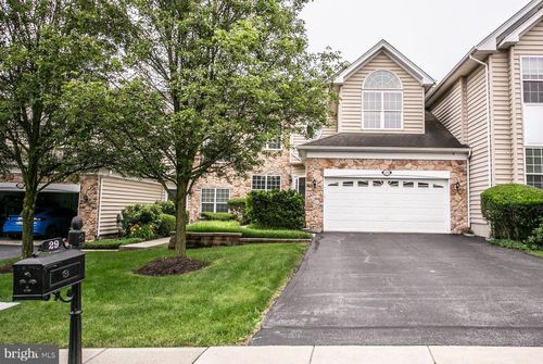 29 Eagle Rd, PHOENIXVILLE, PA, 19460-1067 | Card Image