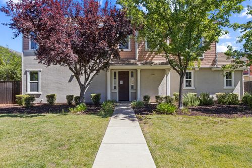 9390 Vintner Cir, Patterson, CA, 95363-8901 | Card Image