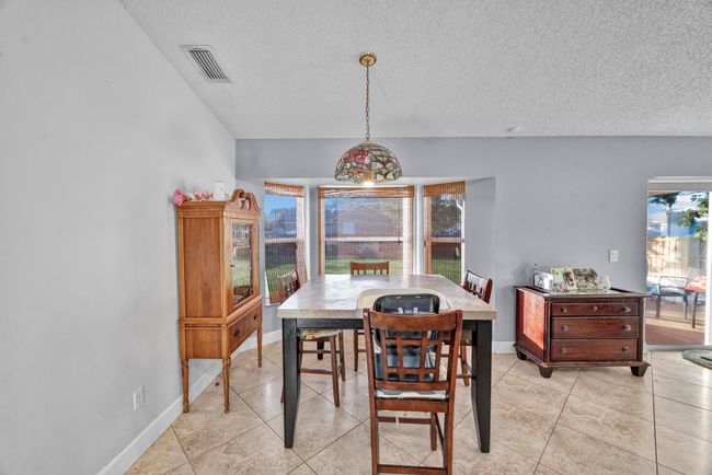 201 Nw Virgo Ct, House other with 3 bedrooms, 2 bathrooms and null parking in Port St. Lucie FL | Image 6
