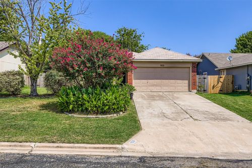 903 Jasmine Trl, Georgetown, TX, 78626-4779 | Card Image