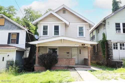 742 Kendall Ave, Steubenville, OH, 43952-1501 | Card Image