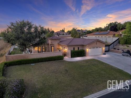 13510 Duccio Drive, Bakersfield, CA, 93306 | Card Image