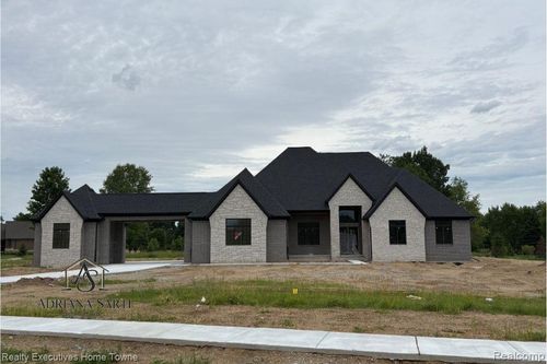 66930 Dorothy Trl, Washington Twp, MI, 48095-1057 | Card Image