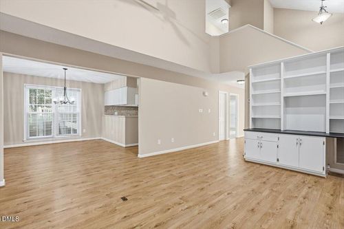 5305 Oliver Ct, Clayton, NC, 27520-8011 | Card Image