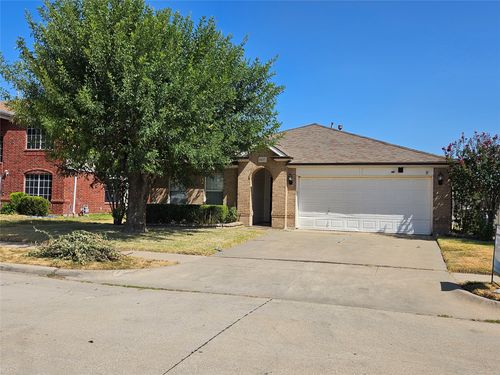 1407 Autumncrest Dr, Arlington, TX, 76002-3586 | Card Image