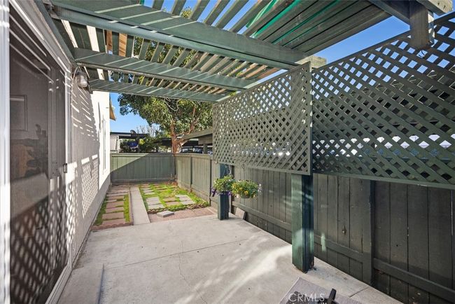 5 - 23300 Orange, Condo with 2 bedrooms, 1 bathrooms and null parking in Lake Forest CA | Image 17