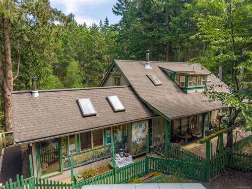 3706 Starboard Cres, Pender Island, BC, V0N2M0 | Card Image