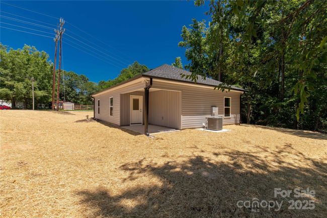 814 Generation Ln, House other with 3 bedrooms, 2 bathrooms and null parking in Clover SC | Image 6