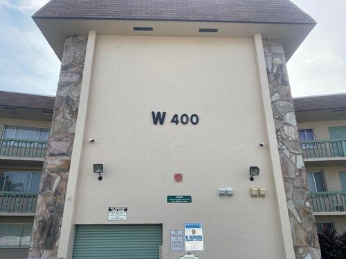 apt-304-400 Village Green Cir W, Palm Springs, FL, 33461-1492 | Card Image