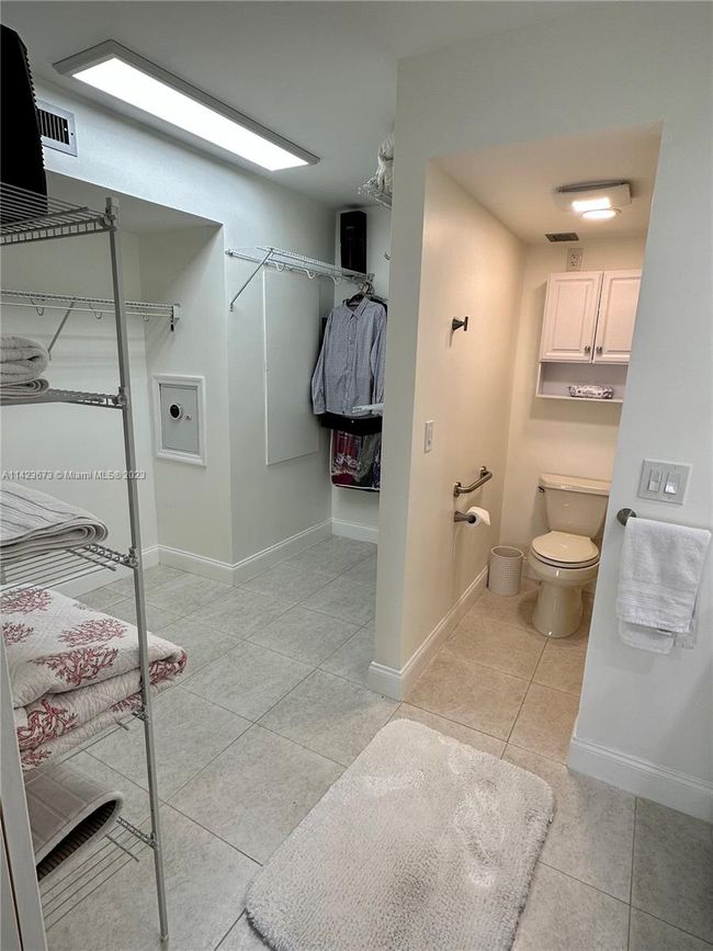 APT-101 - 31 Plantation Dr, Condo with 2 bedrooms, 2 bathrooms and null parking in Vero Beach FL | Image 13