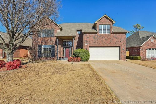 617 N Willow Ave, Broken Arrow, OK, 74012-0614 | Card Image