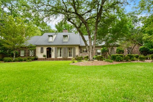 112 Heatherwood Dr, Hattiesburg, MS, 39402-2323 | Card Image