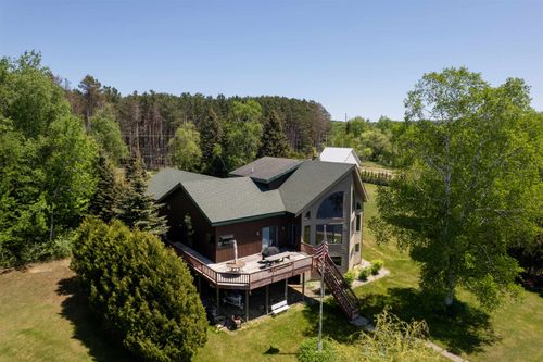 345 N Twin Pines Dr, Lake Leelanau, MI, 49653-8404 | Card Image