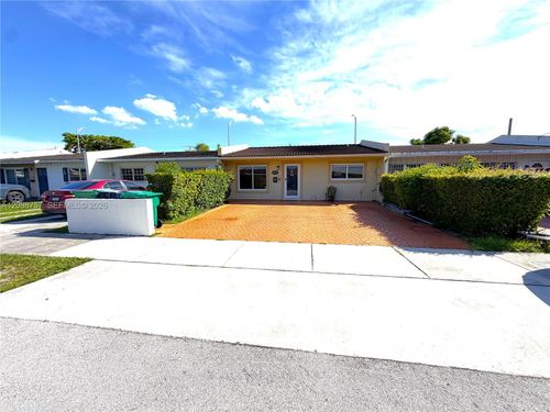10110 Sw 23rd Ter, Miami, FL, 33165-7457 | Card Image