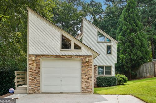 7898 Norris Lake Rd, Snellville, GA, 30039-6758 | Card Image