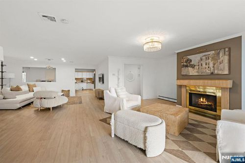 11A Riverview Cir, North Bergen, NJ, 07047-6239 | Card Image