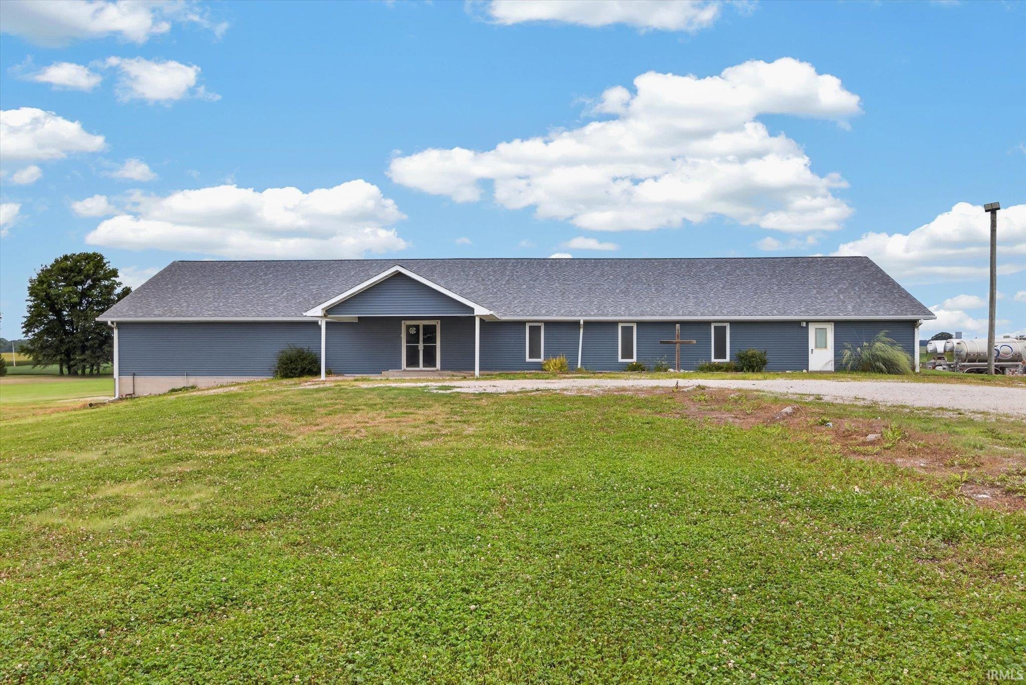2893 S State Road 57, Washington, IN 47501