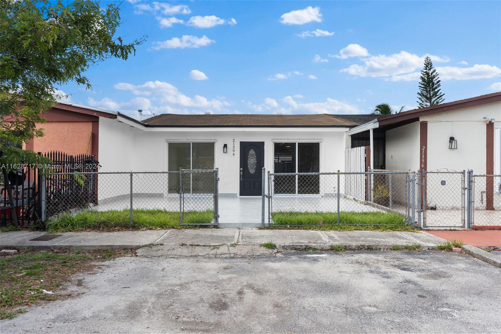 40th Circle Ct, Miami Gardens, FL 33055