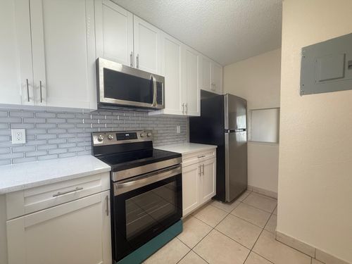 7903 Sw 9th St, North Lauderdale, FL, 33068-2130 | Card Image