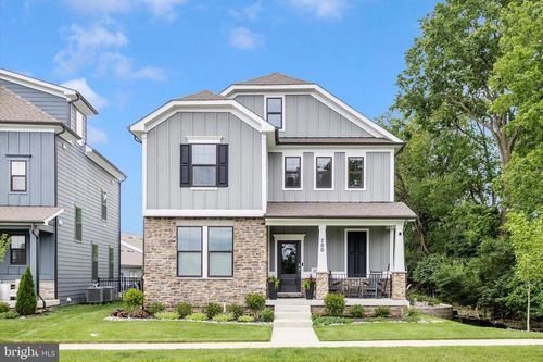 700 Bond St, FREDERICK, MD, 21701-3574 | Card Image