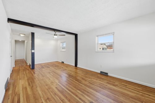 3325 Parsons Ave, Columbus, OH, 43207-3858 | Card Image