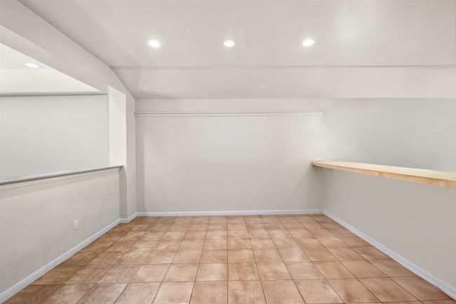 Large dining with plenty of room for entertaining. | Image 16