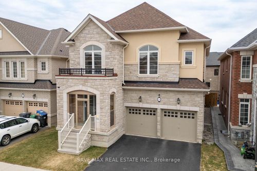 25 Fann Dr, Brampton, ON, L7A4L4 | Card Image