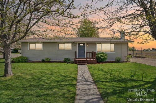 902 S Arizona, Fruitland, ID, 83619 | Card Image