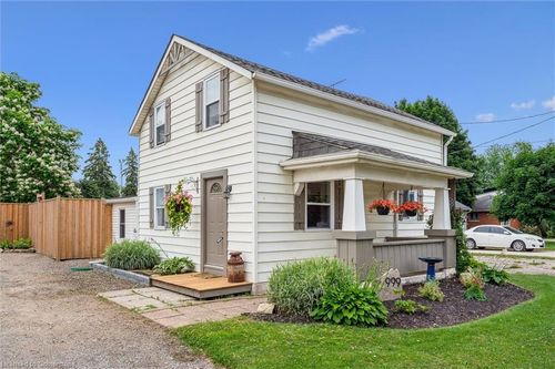 999 Northfield Dr E, Conestogo, ON, N0B1N0 | Card Image